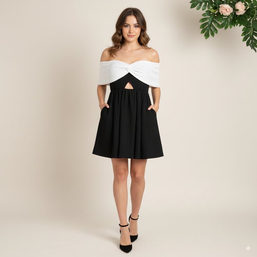 NWT Sovere According Cold Shoulder Mini Dress in Black and White Size Small